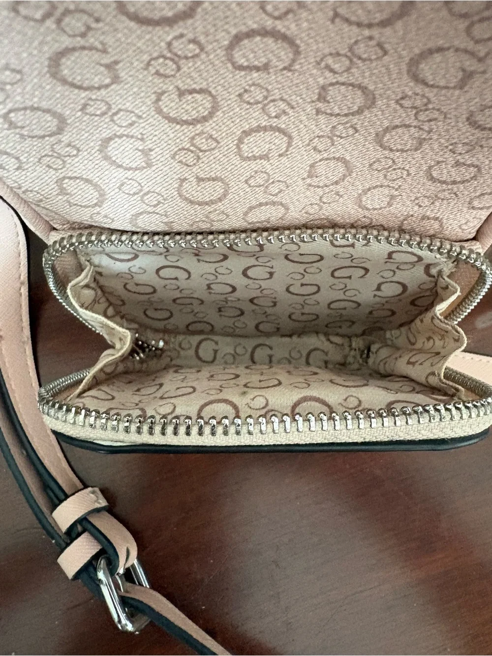 Guess 2 Purse Lot-Mocha/Pink  Oxnard Tote Purse & Pink El Dorado Crossbody Purse